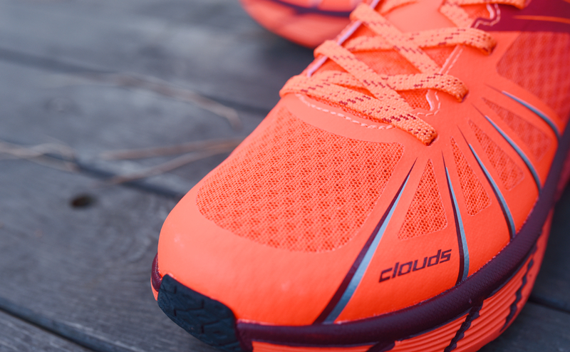 跑步鞋r2云跑鞋,r2云跑新款缓震跑鞋