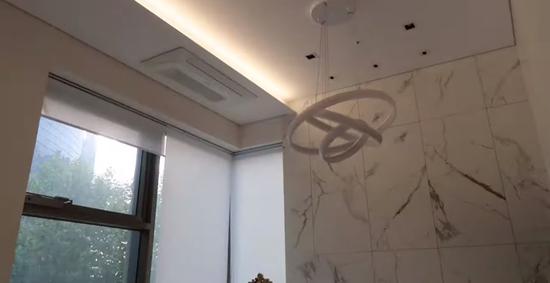 韩国女生独居公寓,韩国美女晒衣服