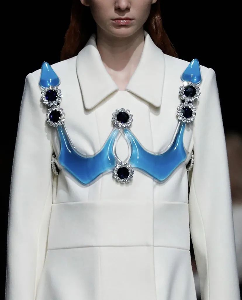 虞书欣穿的可爱灵动的衣服,自己认为适合虞书欣的衣服