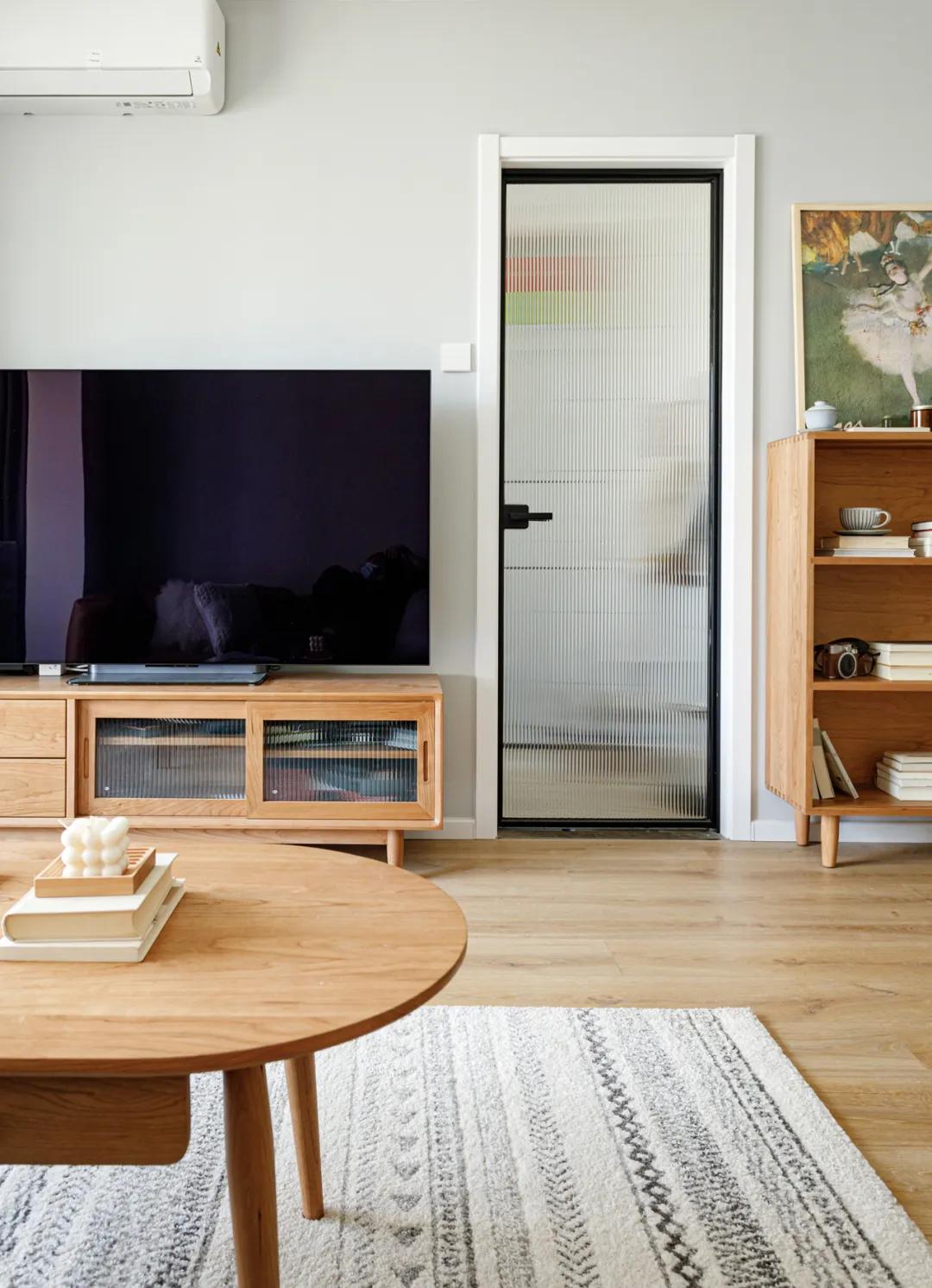 夫妻花13万装修两居室,北京小夫妻67平米两房