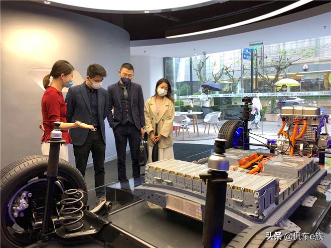 全球品质满格交付轩逸·纯电大客户2020年首批交车仪式（厦门）