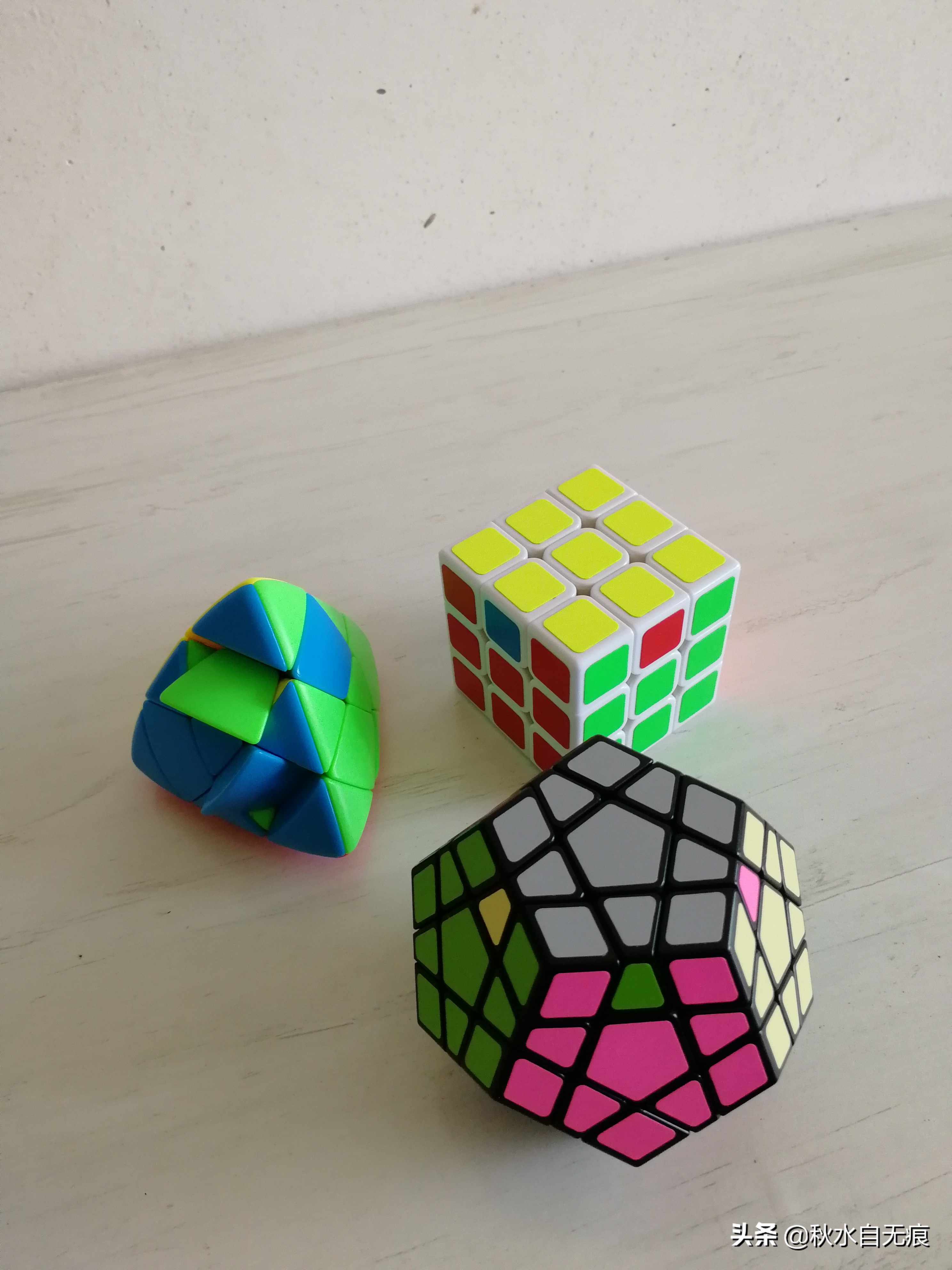 四阶魔方三层三棱还原教程,三阶魔方顶层三个中心块互换公式