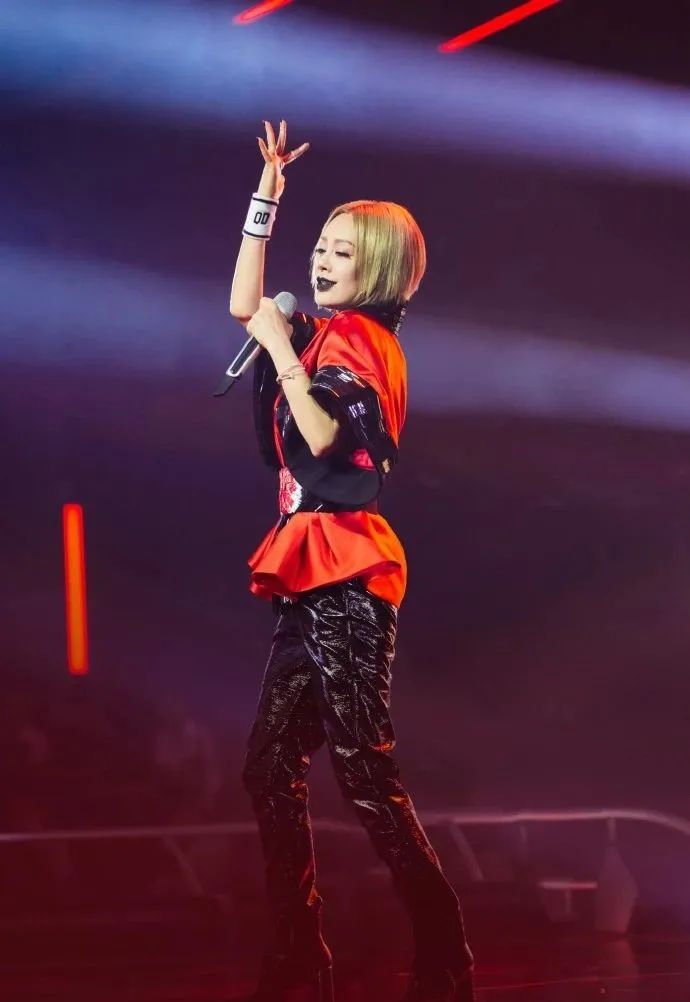 黑黄颜色怎么涂,黑黄怎么配色高级