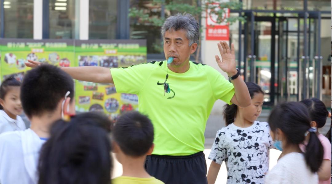 新闻周刊丨体育课数学老师教?当体育成为新“课时”以体育人如何破题?