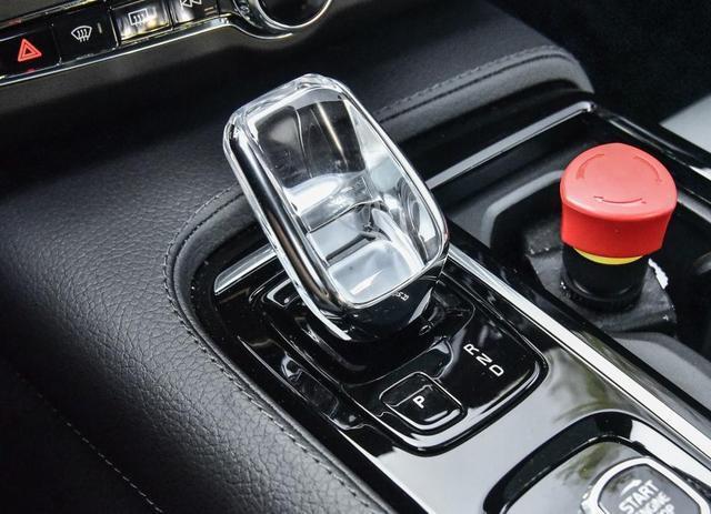 吉利大黄蜂,吉利缤越2021款大黄蜂