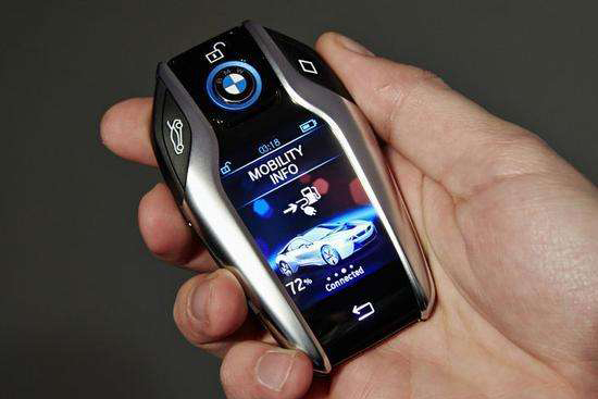 同学聚会开的都是豪车,过年同学聚会开新车还是旧车