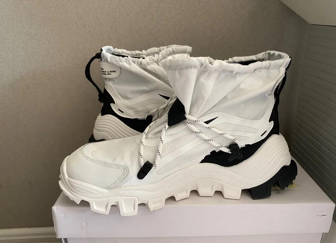 李宁几年前的走秀款！放现在也不过时