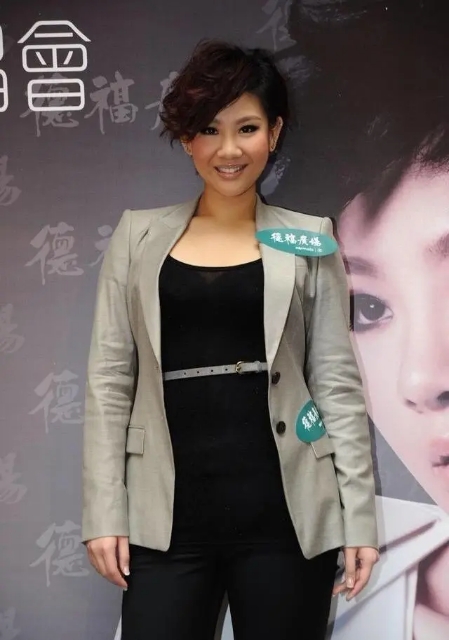 郑欣宜瘦过的照片,郑欣宜穿搭就很好看