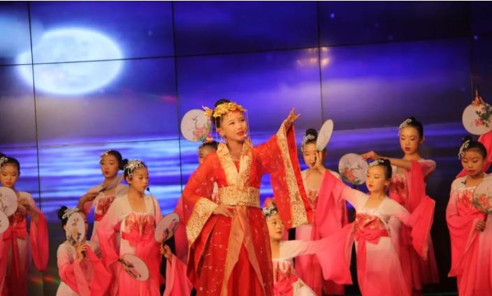 张诗雨被嘉嘉一中录取了吗,宋庆龄奖学金学生喜报