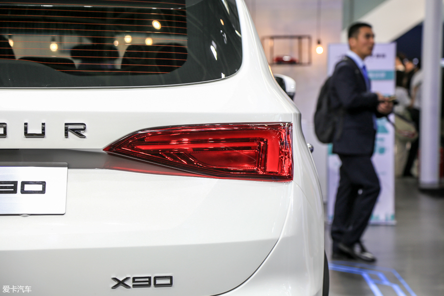 奇瑞捷途x90落地价自动挡,奇瑞捷途x90是什么发动机