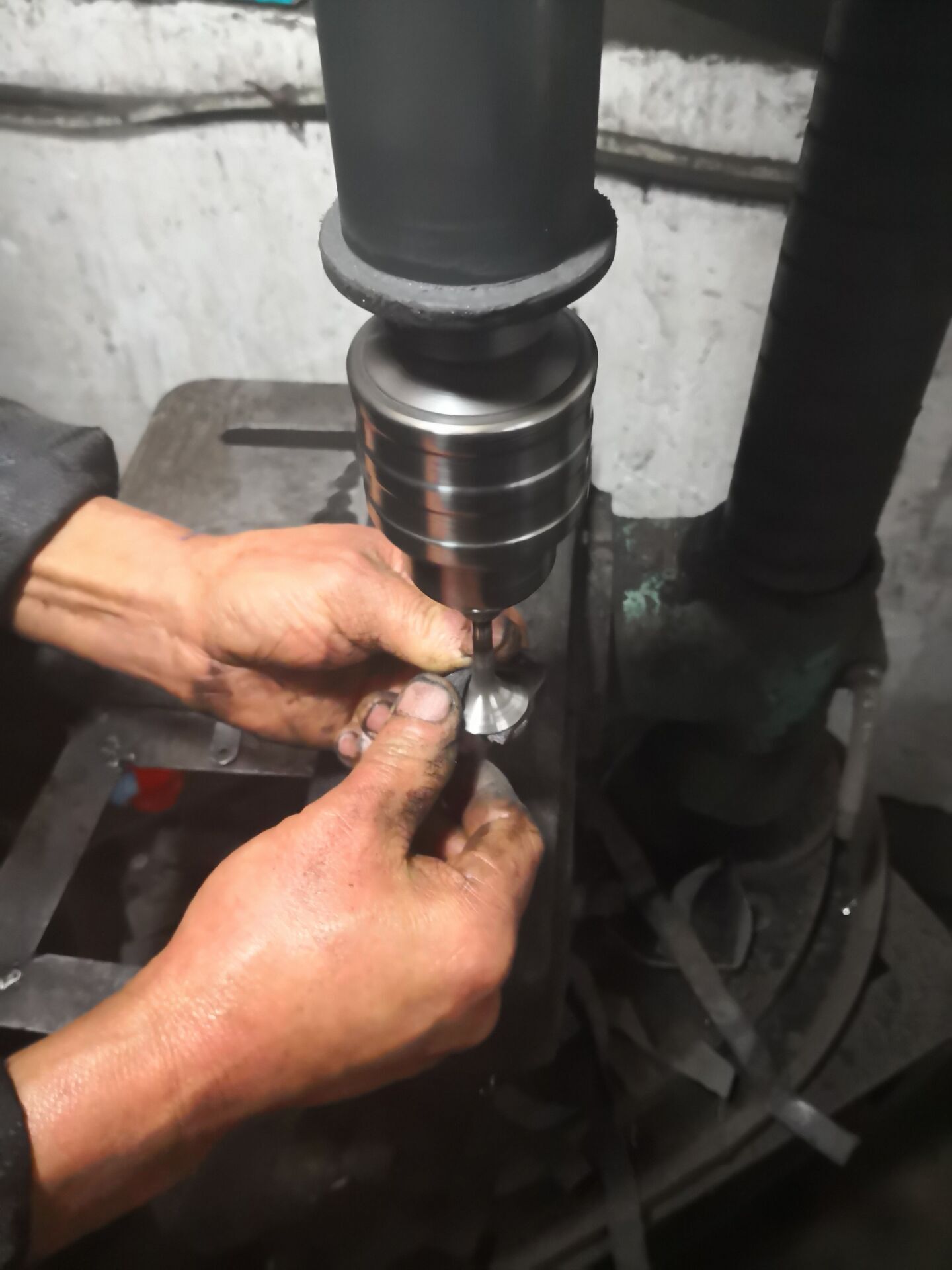 奥迪q3轿跑版烧机油吗,19款奥迪q3会烧机油吗