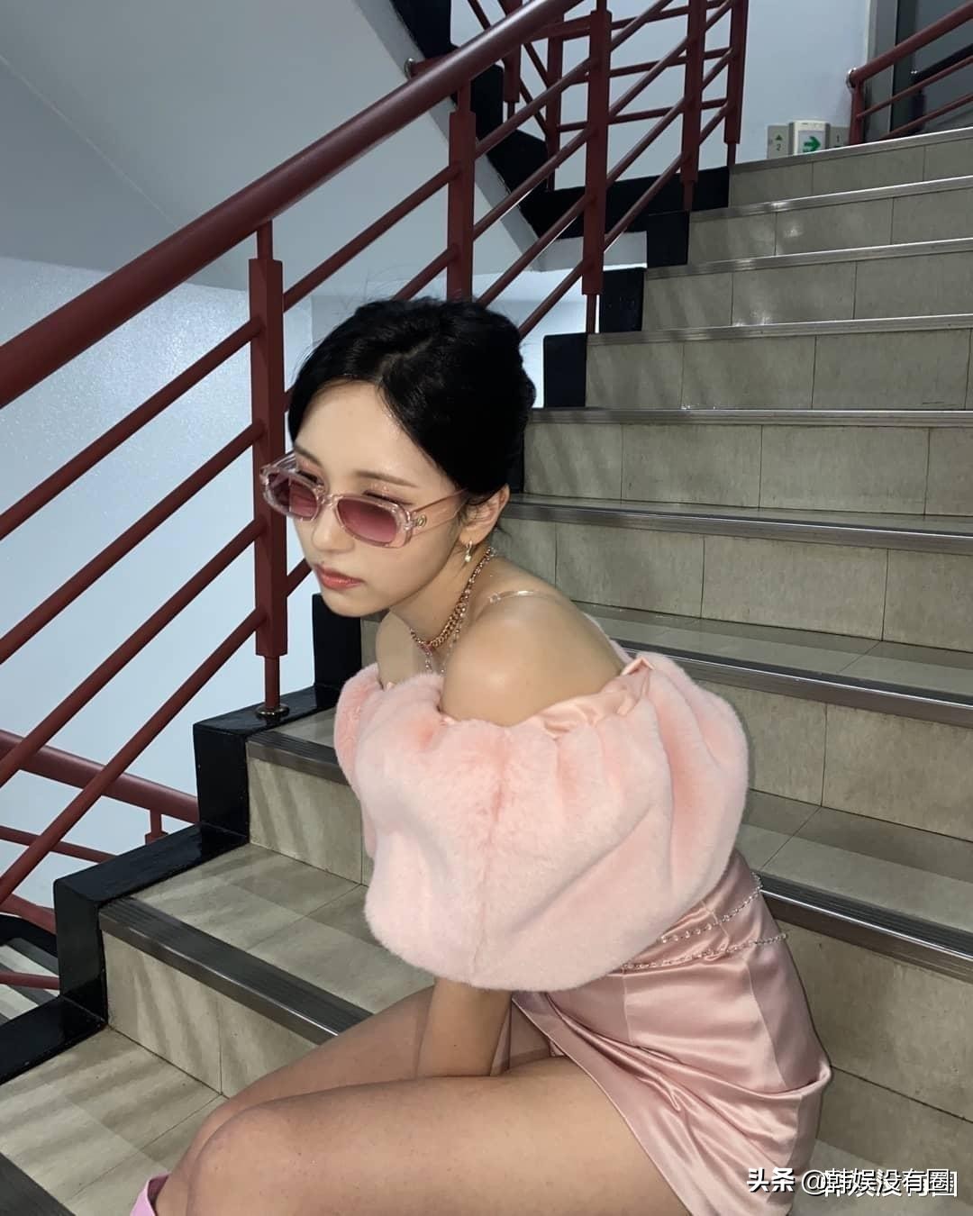 twicemomo拍照变脸,twicemomo写真集