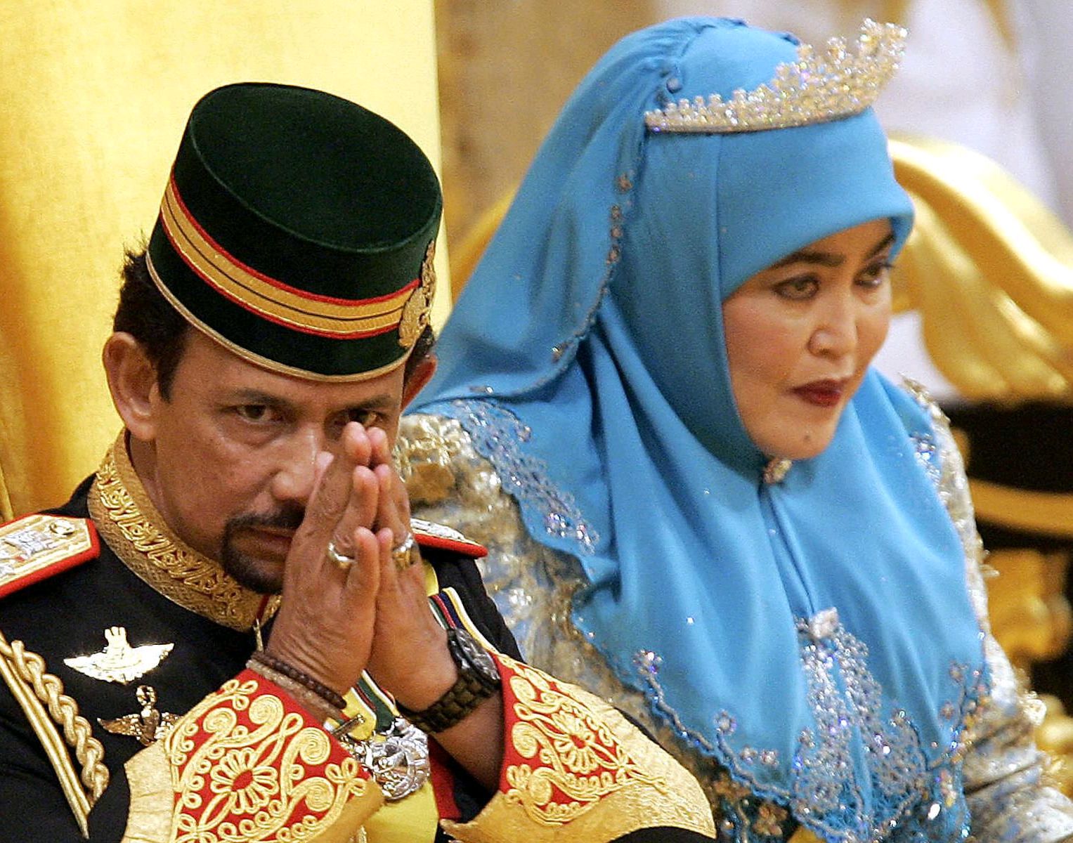 文莱王室的王冠和珠宝,文莱亲王有多奢侈