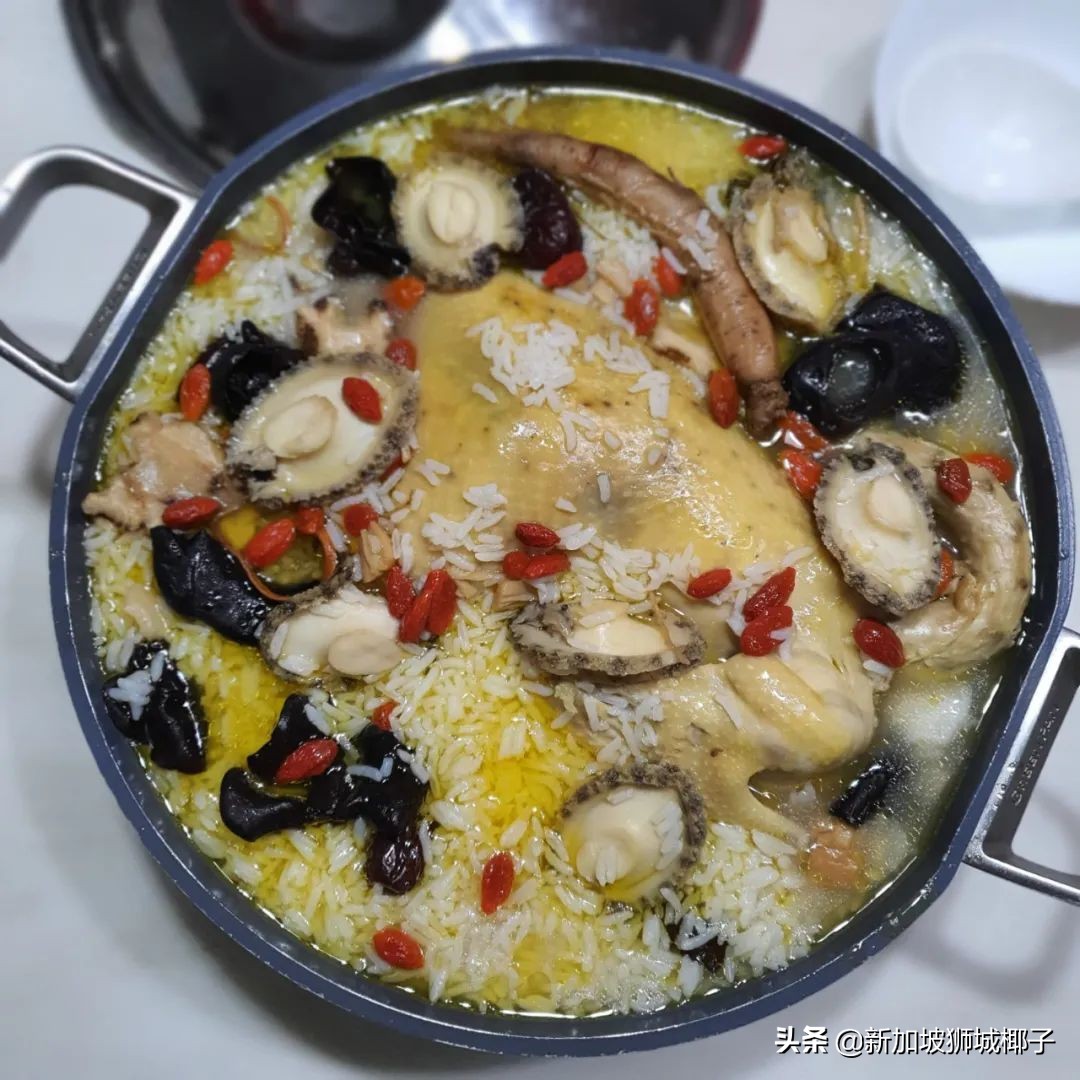 今年新加坡马来西亚的鲍鱼大降价！网友买来配泡面吃