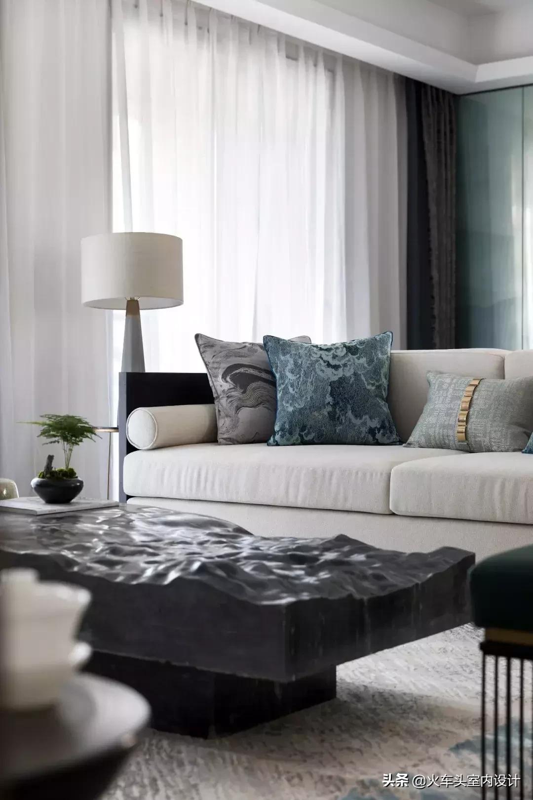 将自然风景与诗人的作品相融合,将大自然唯美意境留在瞬间