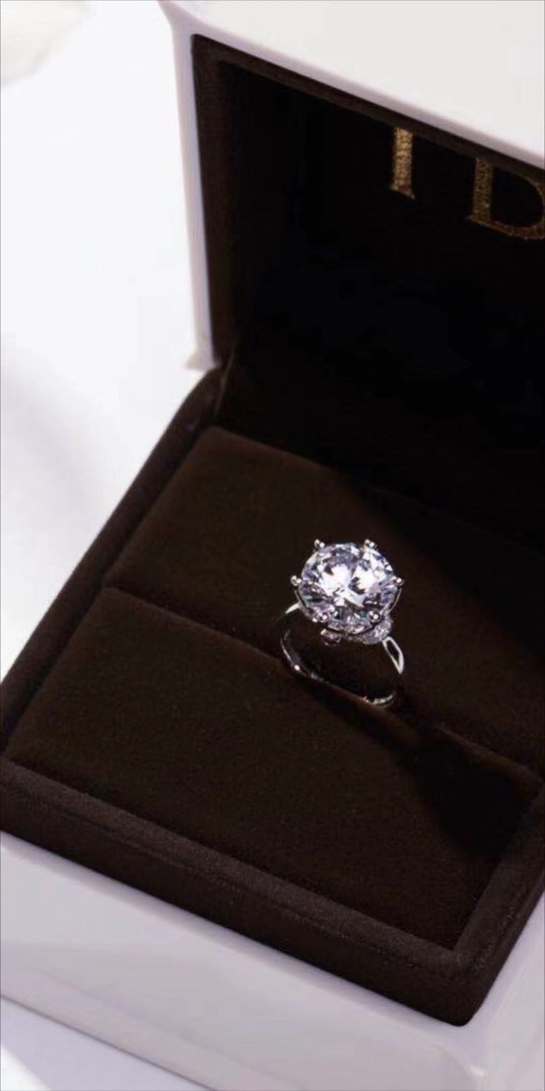 汪小菲大s戴眼镜照片,汪小菲大s最新同框