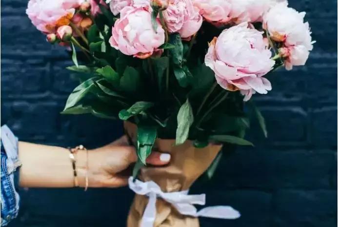 离婚后因为孩子的事如何避免吵架,两夫妻吵架离婚该怎样打破僵局