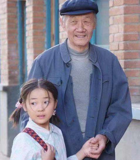 暖春小花爷爷葬礼,暖春小花的爷爷怎么去世的