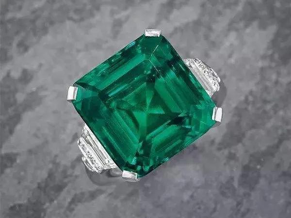 宝石拍卖排行榜,彩宝最贵的