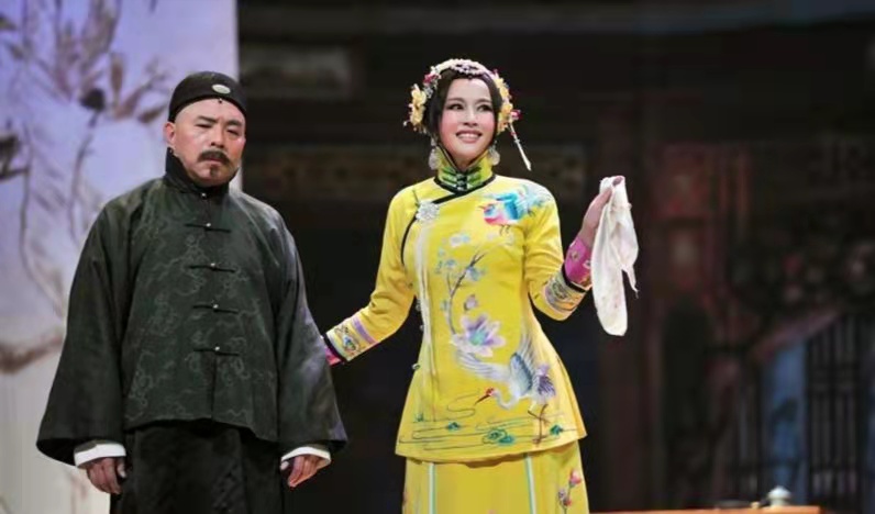 70岁刘晓庆再次演18岁少女,刘晓庆出演28岁女警花造型曝光