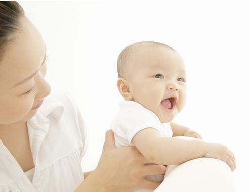 谁说胸小就没奶啦！8个月以后照样全母乳喂养