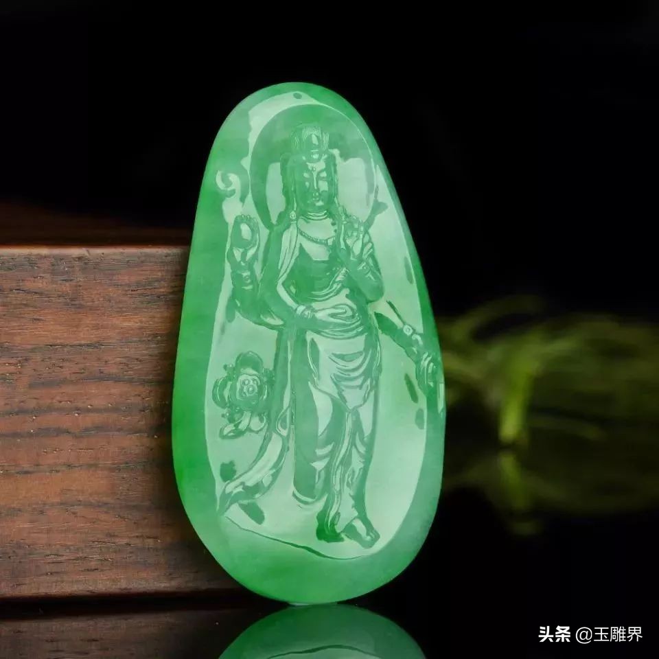 翡翠甜阳绿是什么颜色,翡翠老坑绿是什么颜色