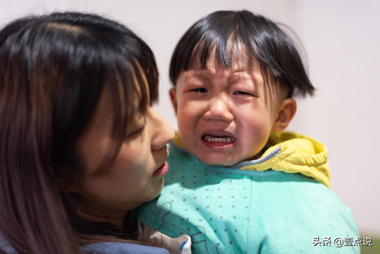 萌娃从小失明却不知真相 (宝宝眼睛险些失明)