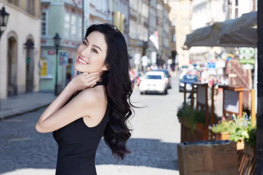 曾经的TVB当家花旦被嘲“下降头”，与黄奕开怼要走黑红路线