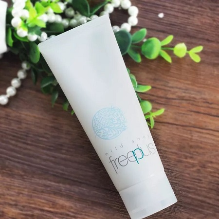 推荐一款适合40岁的平价的护肤品,35岁以上女士平价护肤品套装推荐