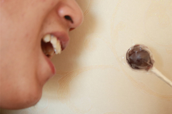 用牙齿咬开瓶盖的危害,用牙齿开瓶盖牙齿会不会痛