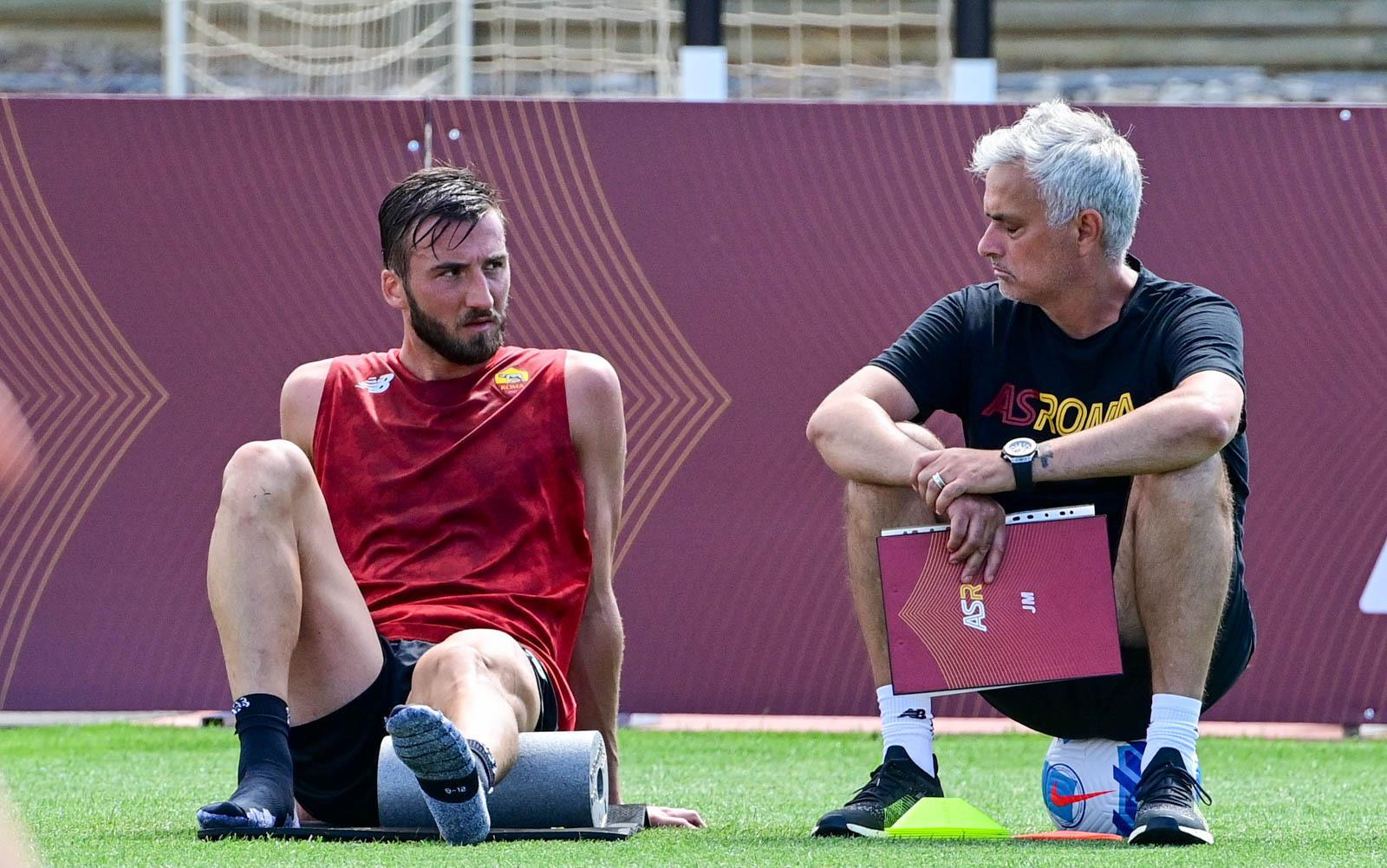 穆里尼奥新赛季罗马阵型,穆里尼奥皇马新赛季首发