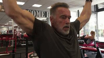 世界公认第一猛男,120斤男生卧推世界纪录