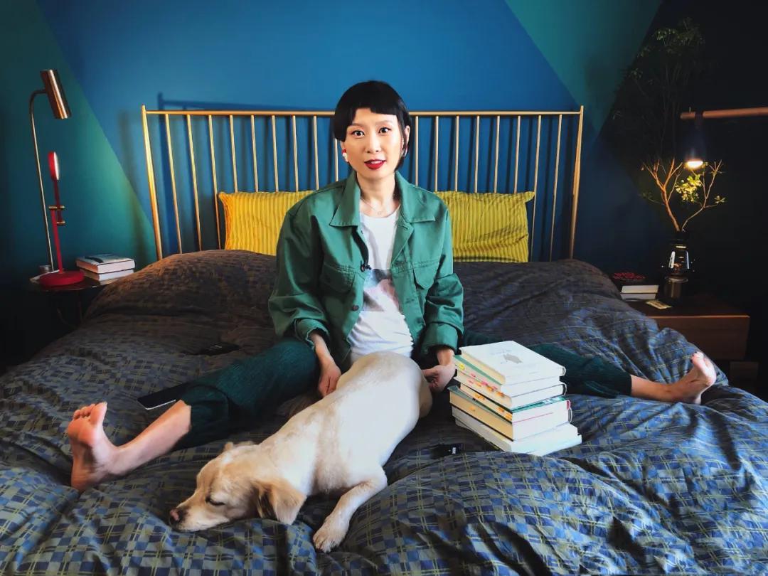 把生娃视频放上网，一个女权博主的硬核生育|成为母亲