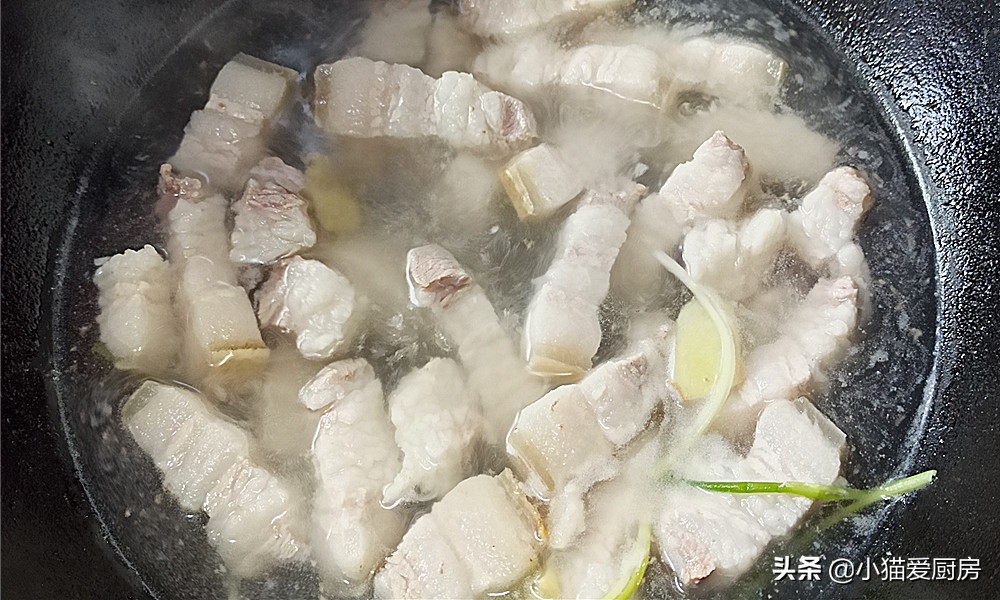 红烧肉这样做肥而不腻软烂入味,红烧肉怎样做的焦香