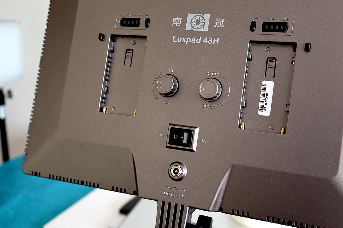 南冠平板摄像灯,南冠补光灯拍视频