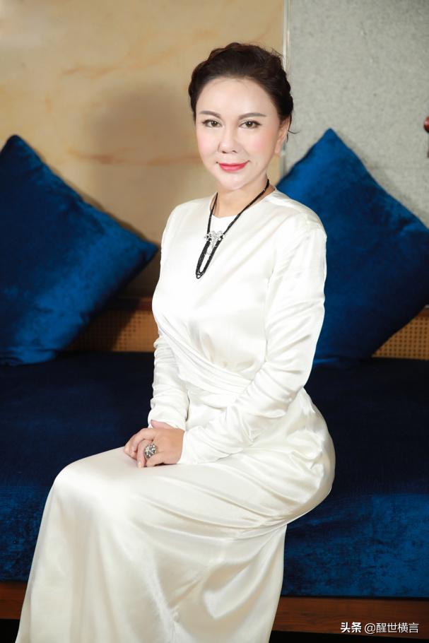 “有正确的审美思维方式”，东方瑞丽创始人夏嘉谈医美