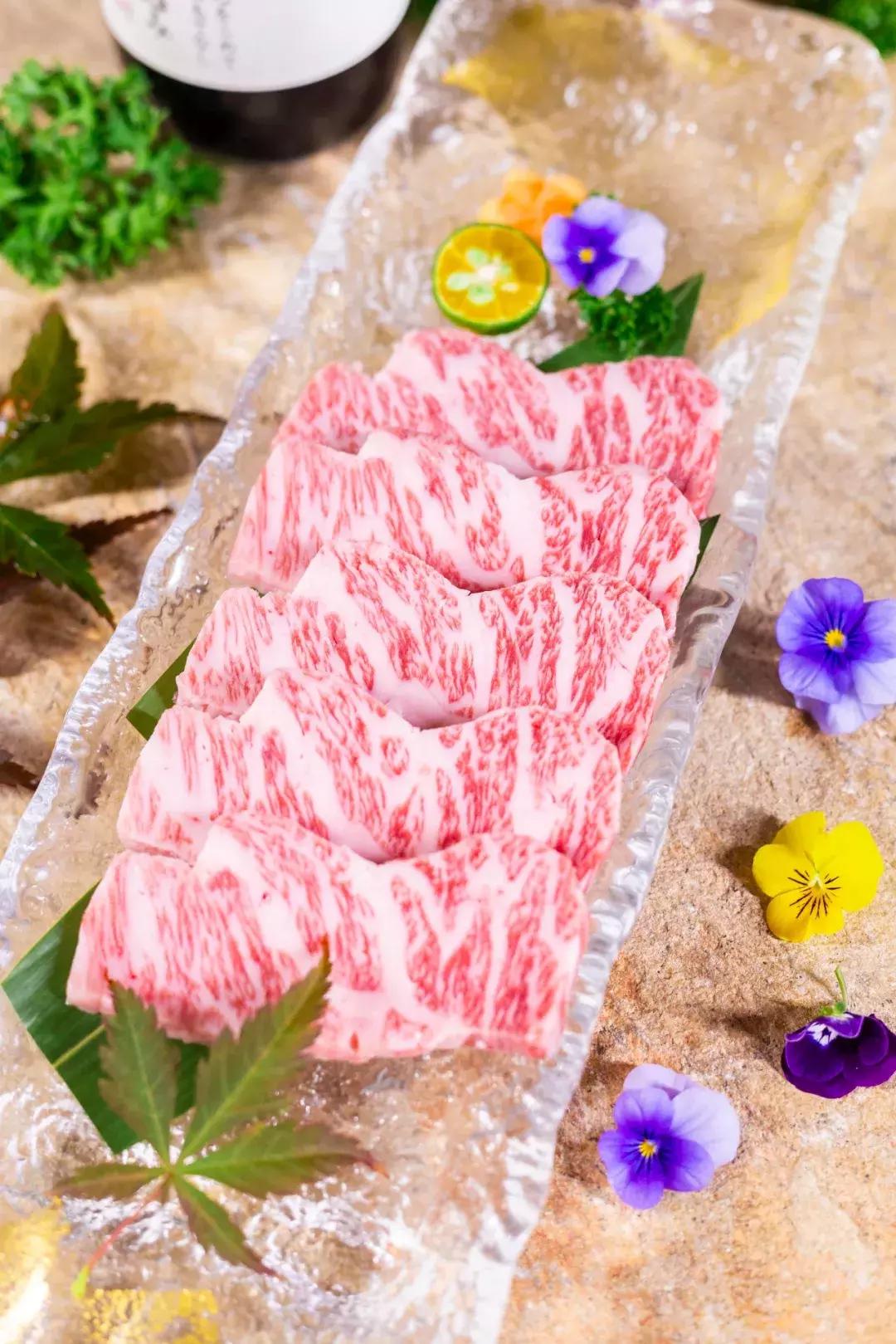 厦门超贵贵贵贵“保姆烤肉”！一口627元！借钱也要来吃……