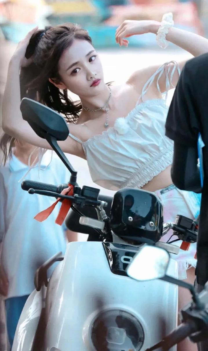 富二代喜欢上了穷女生,富二代会喜欢什么类型的女生