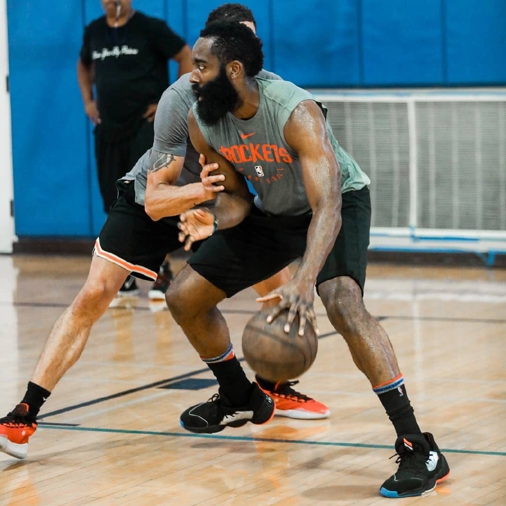 既能打球也能出街的鞋子,既能打球又能出街的篮球鞋