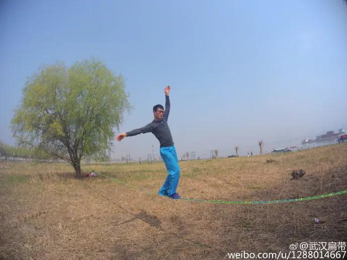 “我还没见过有那个城市的春天，能比武汉还美！”