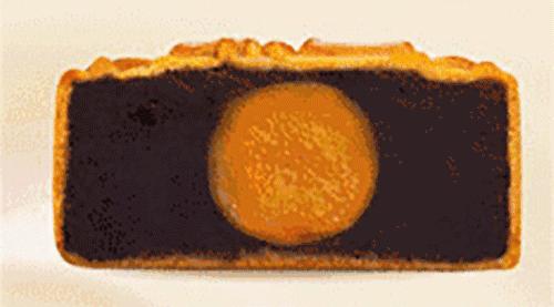 中秋未到，月饼先到，蒙自月饼大量上市，有698、36、24元不等...