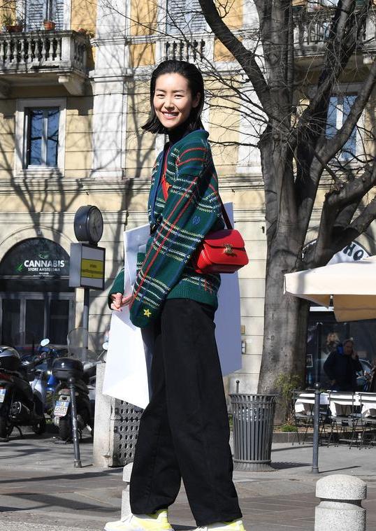 欧伦风开衫针织衫搭配,针织开衫毛衣和针织阔腿裤的搭配