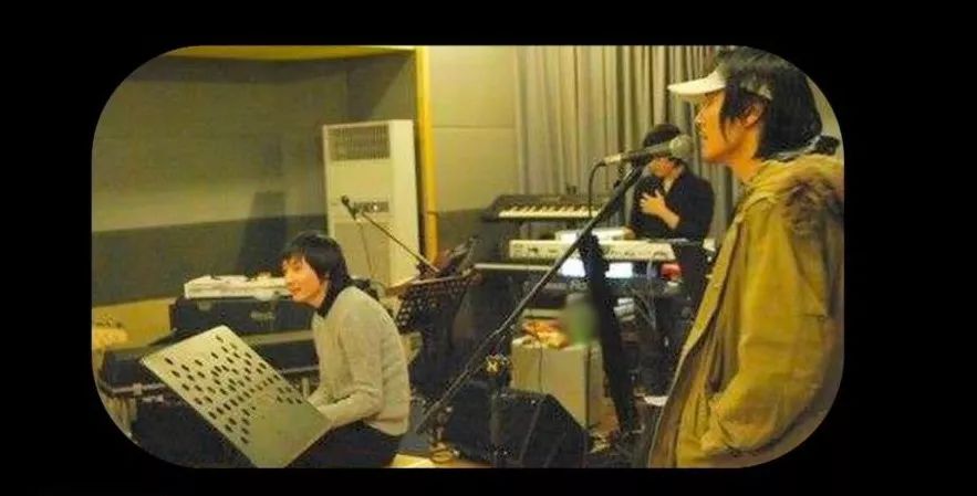 朴树早期视频曝光,朴树沉寂十年现场