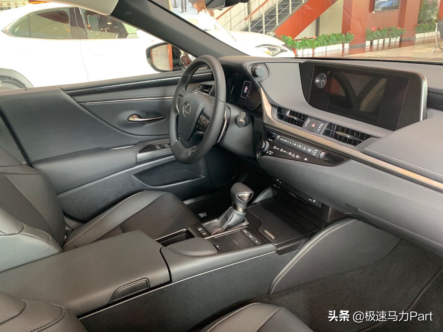 超越试驾,为什么说雷克萨斯es200是最好的