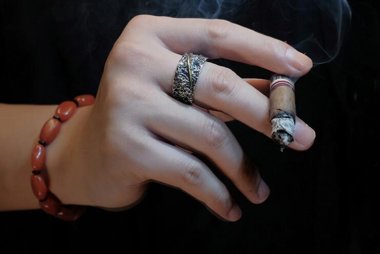 个性男戒，彰显男士指尖刚毅