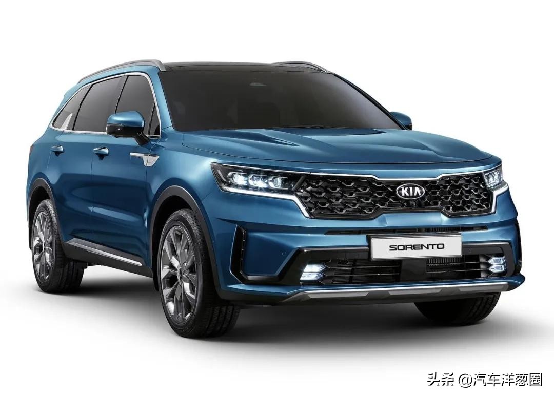 宝马发布全新车标,宝马蓝天白云标改黑白标