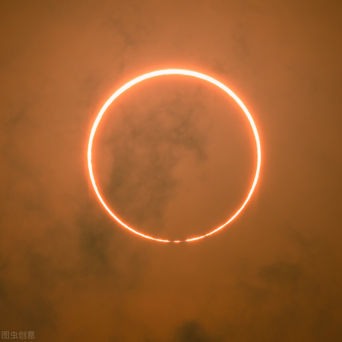 出现血月和月全食代表什么天象呢,月全食和血月出现的时间