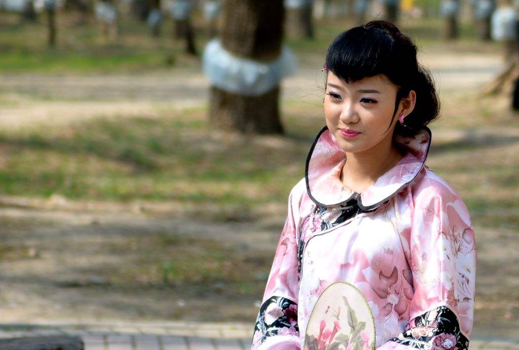 通房丫鬟的可悲之处，古代夫妇晚上睡觉，却需要在旁随时满足老爷