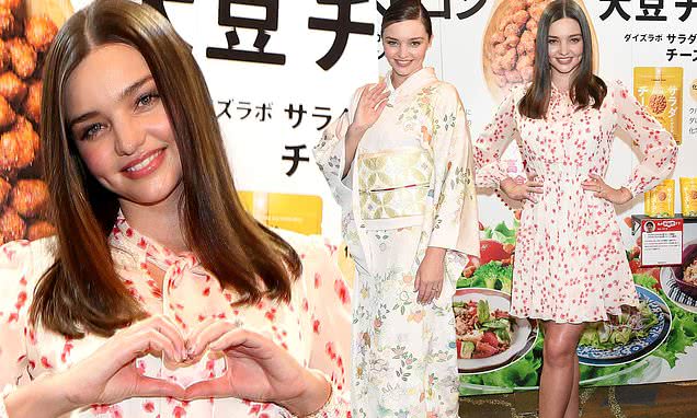 米兰达可儿穿大v礼服走红毯,米兰达可儿穿珂莱蒂尔礼服