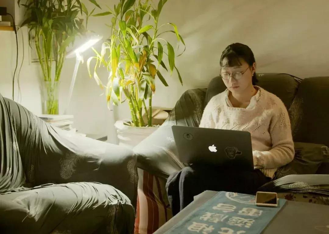 身体不能由自己做主,自己的性别不是自己决定的